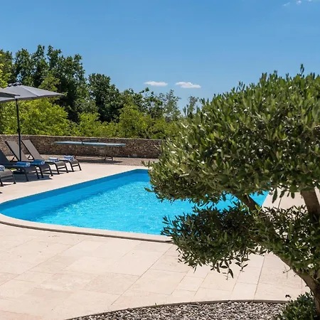 4 Bedroomamazing In Holiday home *