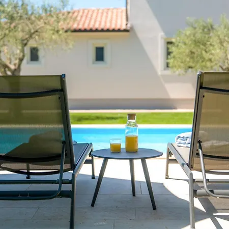 Holiday home 4 Bedroomamazing In *